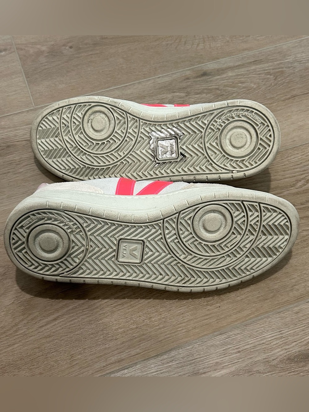 Veja Women’s Sneakers in Off-White with Pink Heel and Red V - Picture 5 of 7